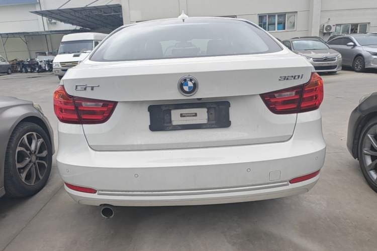 Used BMW 3 Series GT 2013 320i Sport Design Package Rear