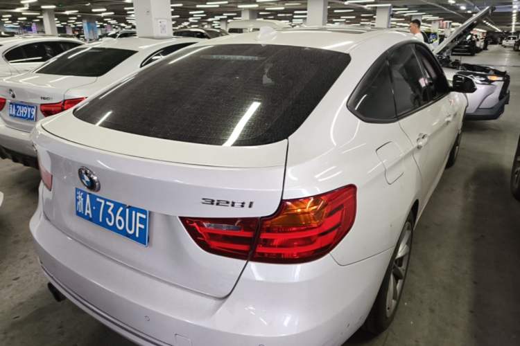 Used BMW 3 Series GT 2013 328i Sport Design Package Rear Right 45 Deg