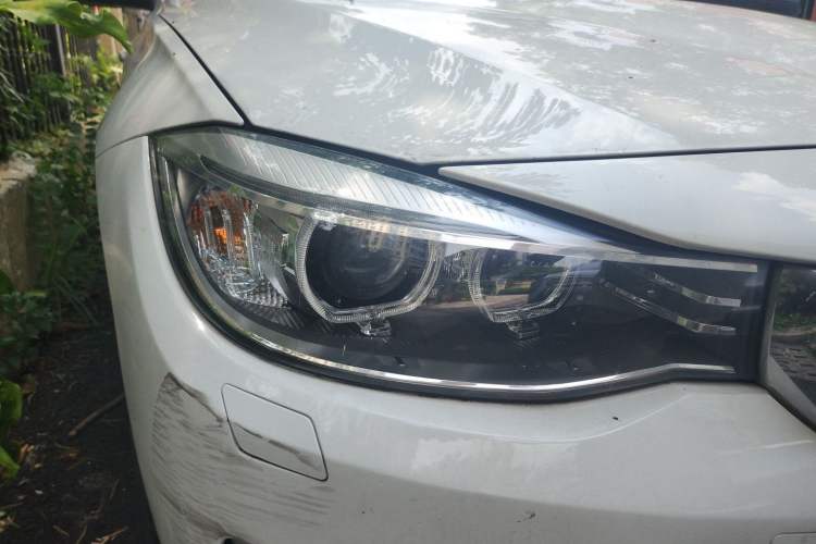 Used BMW 3 Series GT 2013 320i Sport Design Package Right Front Headlight