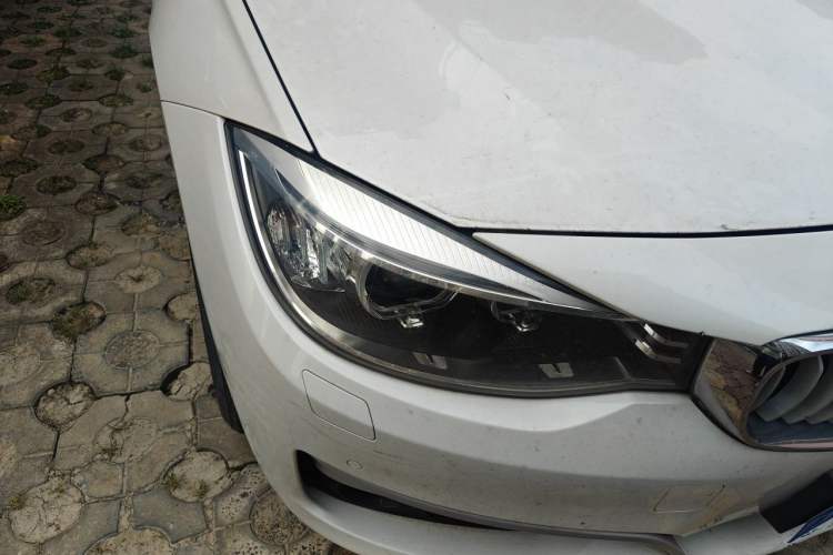 Used BMW 3 Series GT 2013 328i Sport Design Package Right Front Headlight