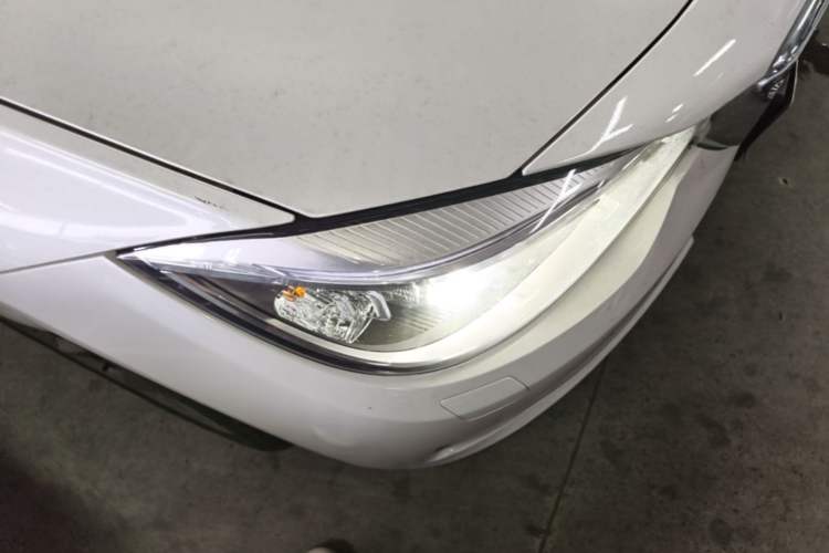 Used BMW 3 Series GT 2013 328i Sport Design Package Right Front Headlight