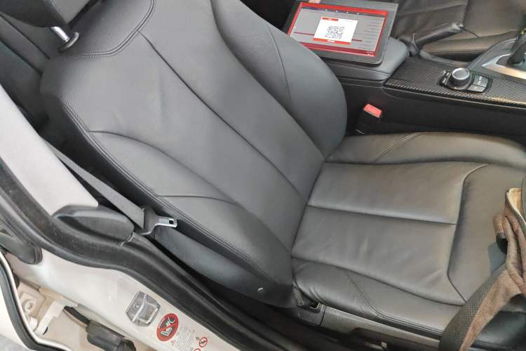 Used BMW 3 Series GT 2013 320i Leading Model Right Front Seat
