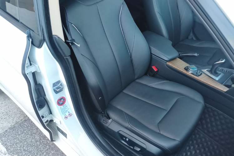 Used BMW 3 Series GT 2013 328i Sport Design Package Right Front Seat