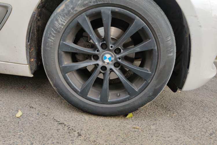 Used BMW 3 Series GT 2013 320i Leading Model Right Front Wheel Hub