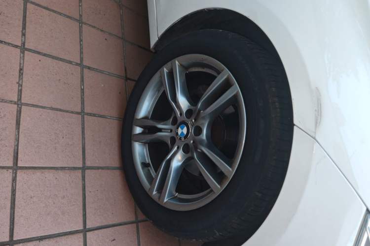 Used BMW 3 Series GT 2013 320i Leading Model Right Front Wheel Hub