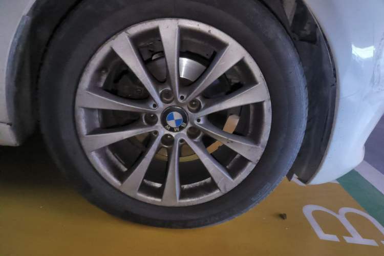 Used BMW 3 Series GT 2013 320i Leading Model Right Front Wheel Hub