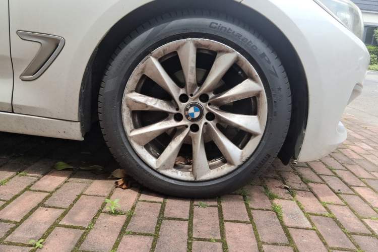 Used BMW 3 Series GT 2013 320i Sport Design Package Right Front Wheel Hub