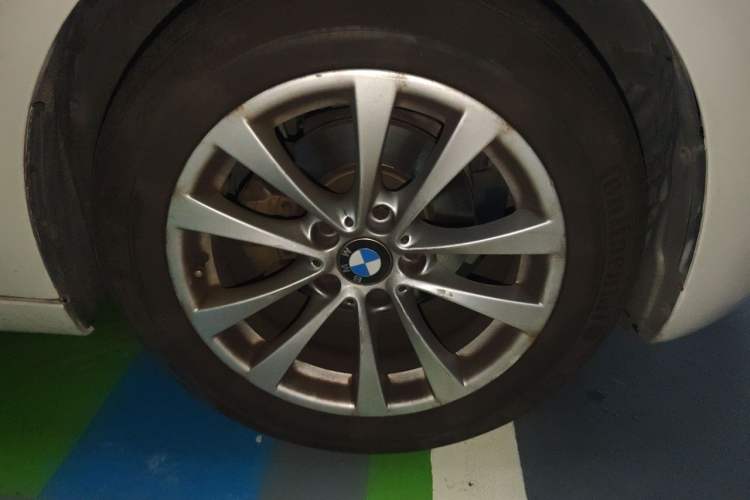 Used BMW 3 Series GT 2013 320i Leading Model Right Front Wheel Hub