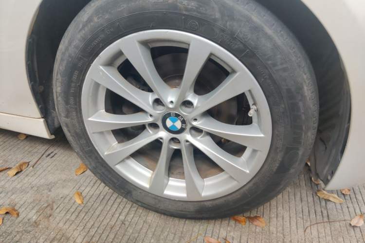Used BMW 3 Series GT 2013 320i Leading Model Right Front Wheel Hub
