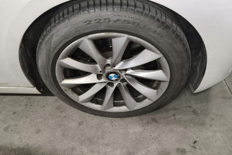 Used BMW 3 Series GT 2013 328i Sport Design Package Right Front Wheel Hub