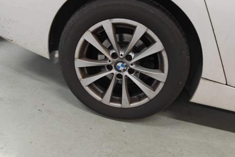 Used BMW 3 Series GT 2013 320i Leading Model Right Rear Wheel Hub