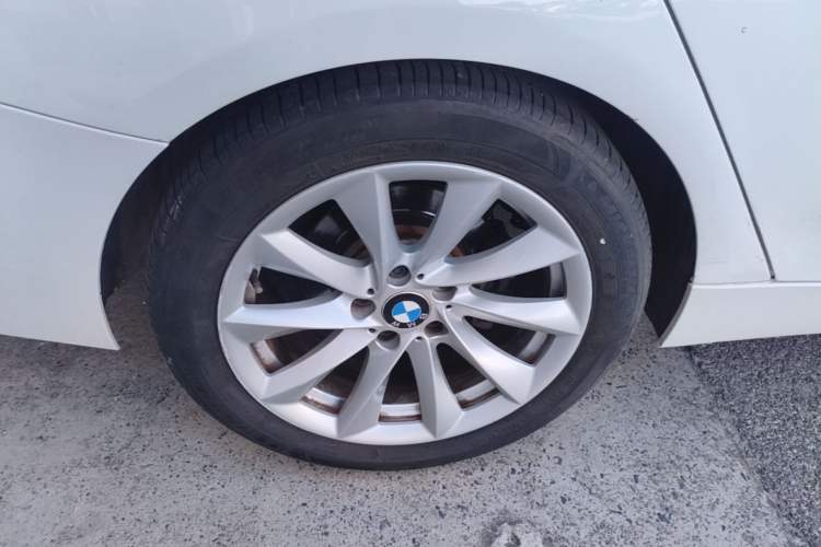 Used BMW 3 Series GT 2013 328i Sport Design Package Right Rear Wheel Hub