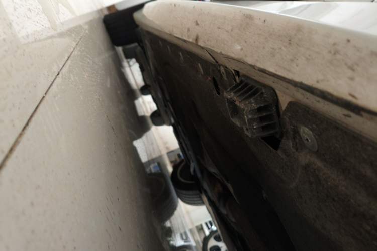 Used BMW 3 Series GT 2013 320i Sport Design Package Right Side Sill
