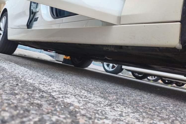 Used BMW 3 Series GT 2013 328i Sport Design Package Right Side Sill