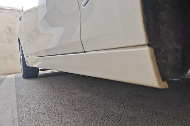 Used BMW 3 Series GT 2013 328i Sport Design Package Right Side Sill