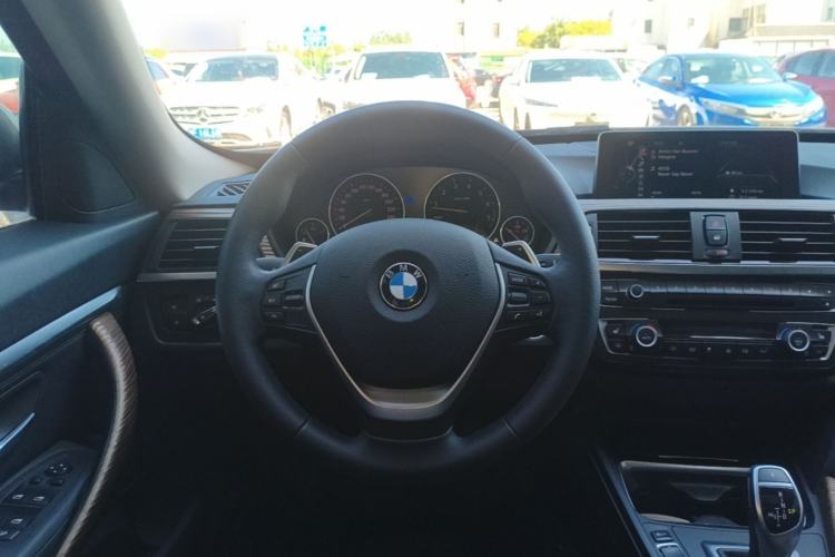 Used BMW 3 Series GT 2013 328i Sport Design Package Steering Wheel