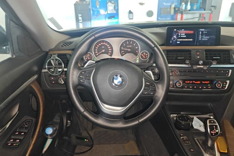 Used BMW 3 Series GT 2013 328i Sport Design Package Steering Wheel