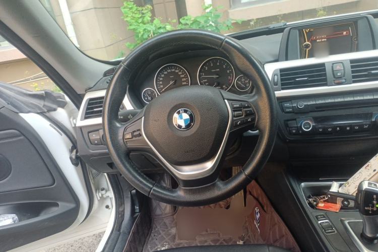 Used BMW 3 Series GT 2013 320i Leading Model Steering Wheel