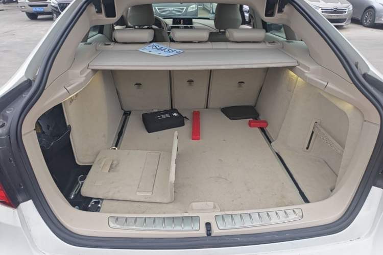 Used BMW 3 Series GT 2013 320i Sport Design Package Trunk