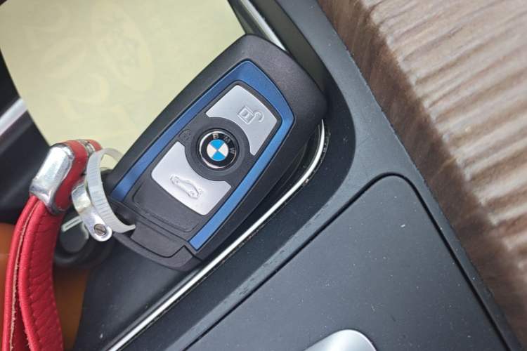 Used BMW 3 Series GT 2013 320i Sport Design Package Vehicle Key