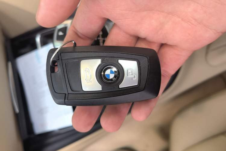 Used BMW 3 Series GT  Vehicle Key