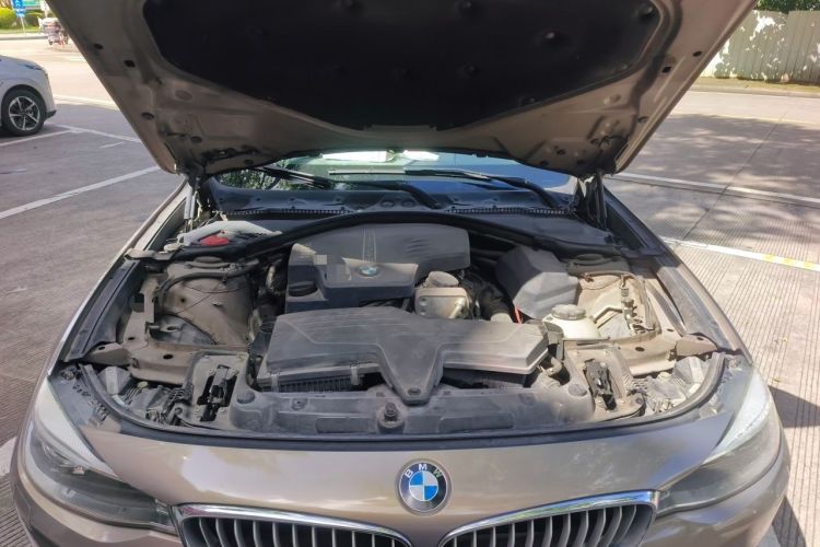 Used BMW 3 Series GT 2013 320i Sport Design Package Engine Bay