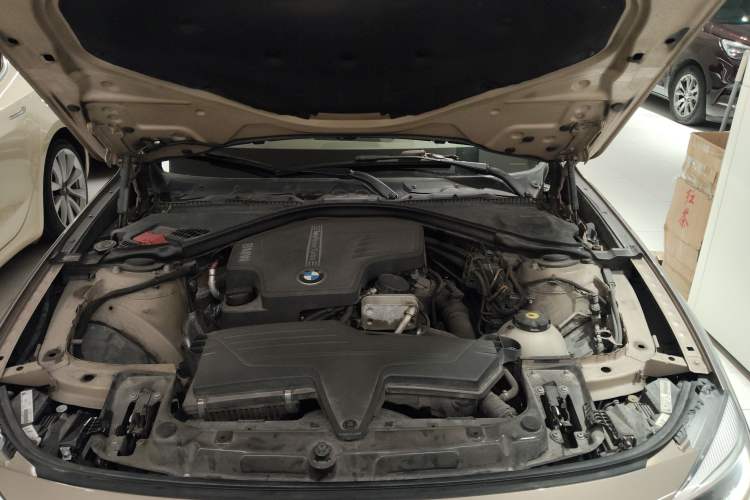Used BMW 3 Series GT 2013 328i Sport Design Package Engine Bay