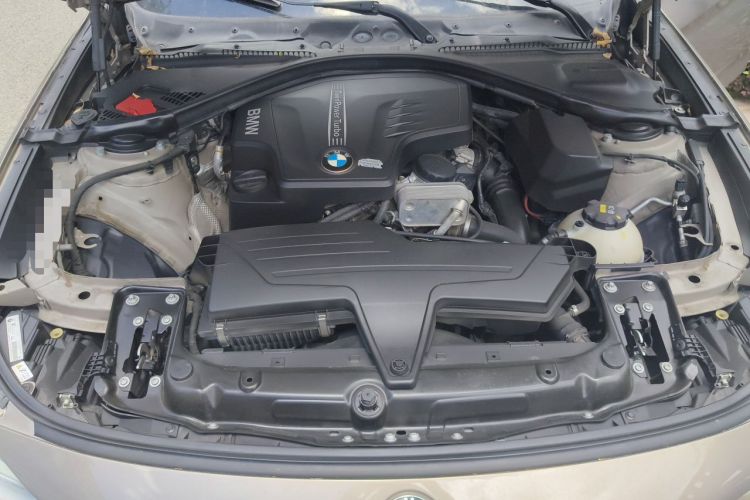 Used BMW 3 Series GT 2013 320i Leading Model Engine Bay