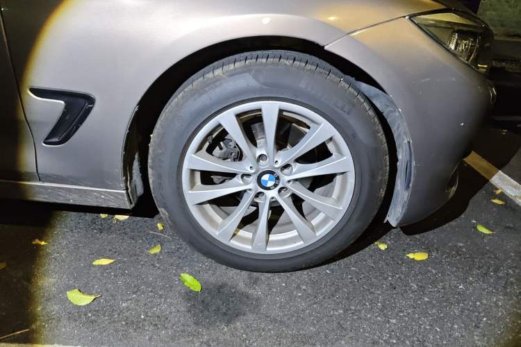 Used BMW 3 Series GT 2013 320i Leading Model Exterior 7