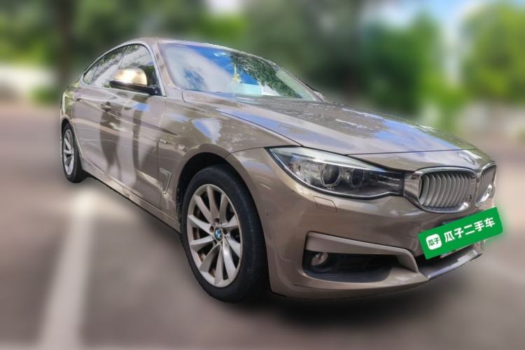 Used BMW 3 Series GT 2013 320i Sport Design Package Front Right 45 Deg