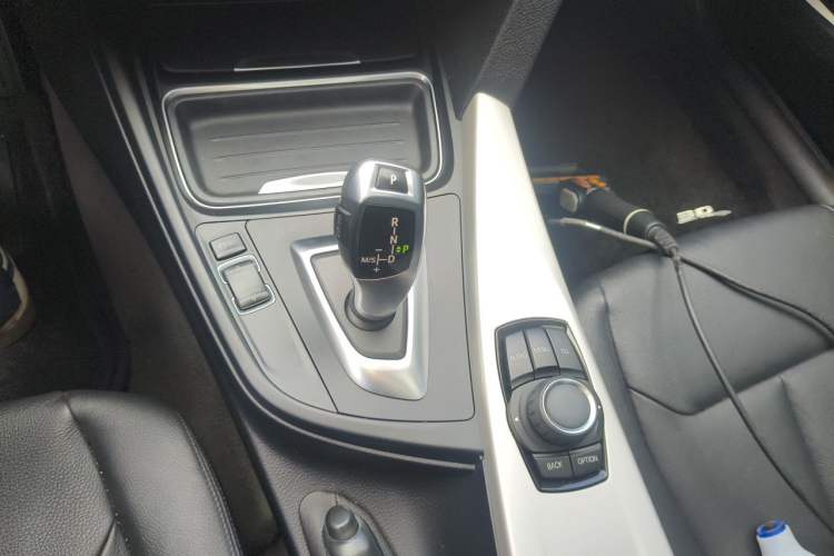 Used BMW 3 Series GT 2013 320i Leading Model Gear Lever
