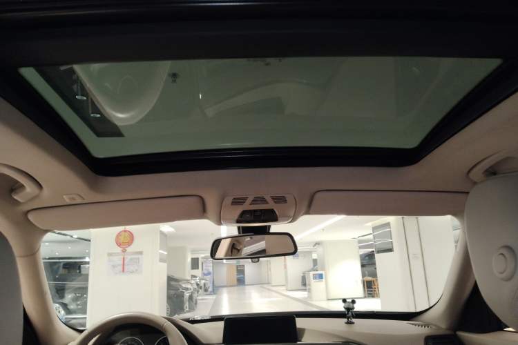 Used BMW 3 Series GT 2013 328i Sport Design Package Headliner