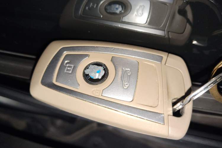 Used BMW 3 Series GT 2013 328i Sport Design Package Interior 1