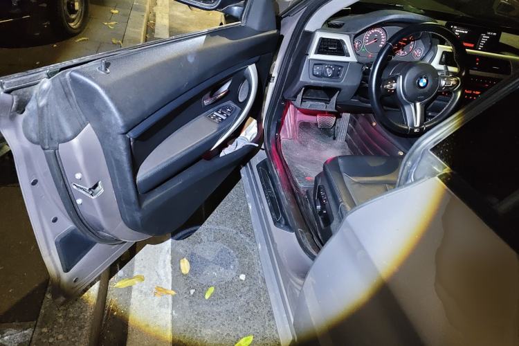 Used BMW 3 Series GT 2013 320i Leading Model Interior 3
