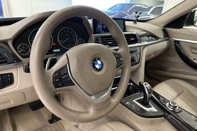 Used BMW 3 Series GT 2013 328i Sport Design Package Interior 6