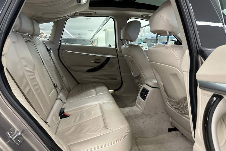 Used BMW 3 Series GT 2013 328i Sport Design Package Interior 7
