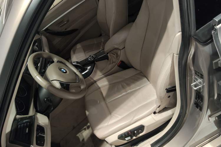 Used BMW 3 Series GT 2013 328i Sport Design Package Left Front Seat