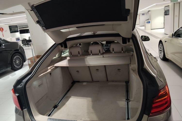 Used BMW 3 Series GT 2013 328i Sport Design Package Trunk