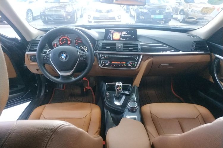 Used BMW 3 Series GT 2014 328i Design Package Model Center Console