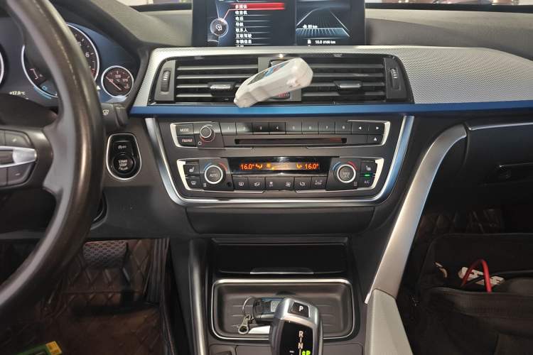 Used BMW 3 Series GT 2014 320i Design Package Model Audio And AC Panel
