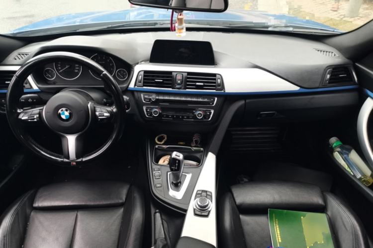 Used BMW 3 Series GT 2014 320i Leading Model Center Console