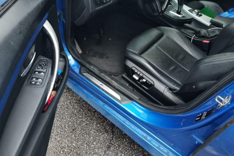 Used BMW 3 Series GT 2014 320i Leading Model Driver Seat