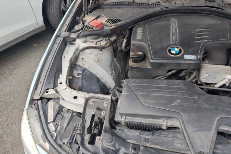 Used BMW 3 Series GT 2014 320i Design Package Model Engine Bay Right