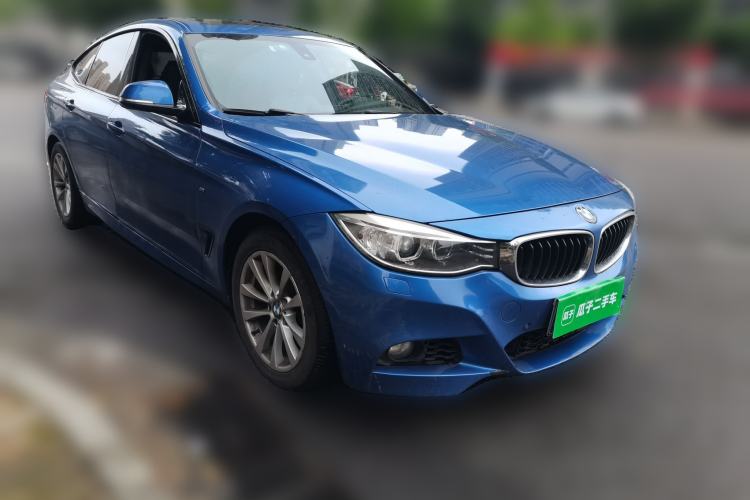 Used BMW 3 Series GT 2014 320i Leading Model Front Right 45 Deg