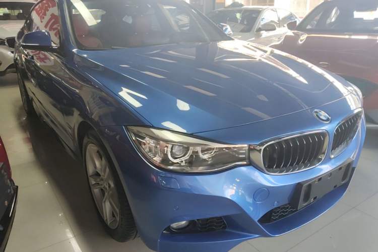 Used BMW 3 Series GT 2014 328i Design Package Model Front Right 45 Deg