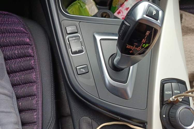 Used BMW 3 Series GT 2014 320i Leading Model Gear Lever