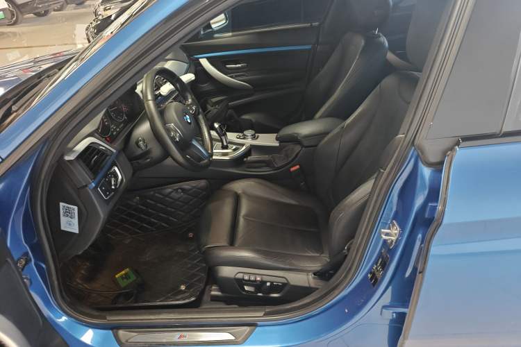 Used BMW 3 Series GT 2014 320i Design Package Model Left Front Seat