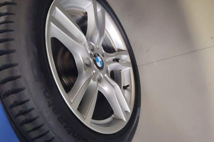Used BMW 3 Series GT 2014 328i Design Package Model Left Front Wheel Hub
