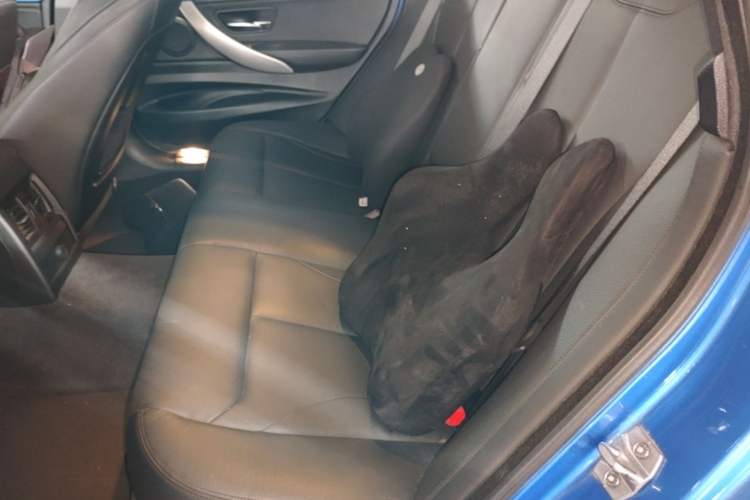 Used BMW 3 Series GT 2014 328i Design Package Model Left Rear Seat