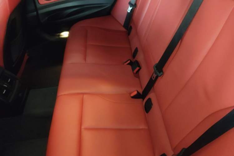 Used BMW 3 Series GT 2014 328i Design Package Model Left Rear Seat